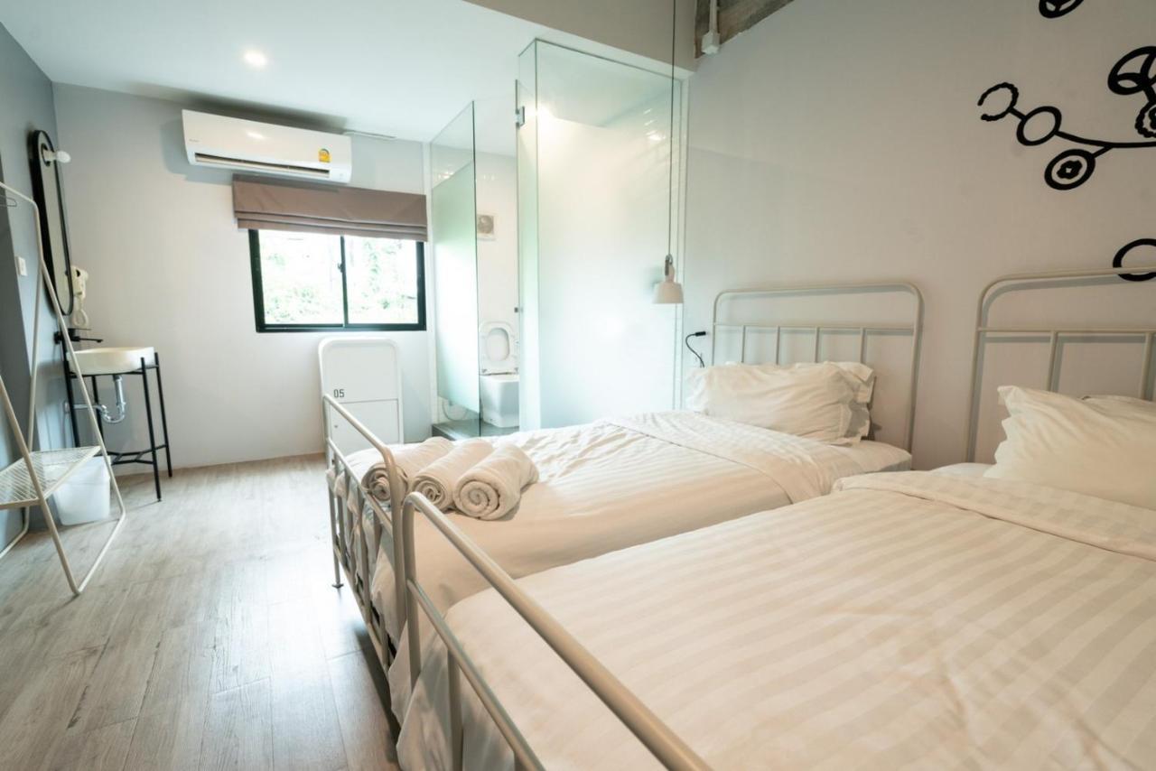 Twin Room Private Bathroom