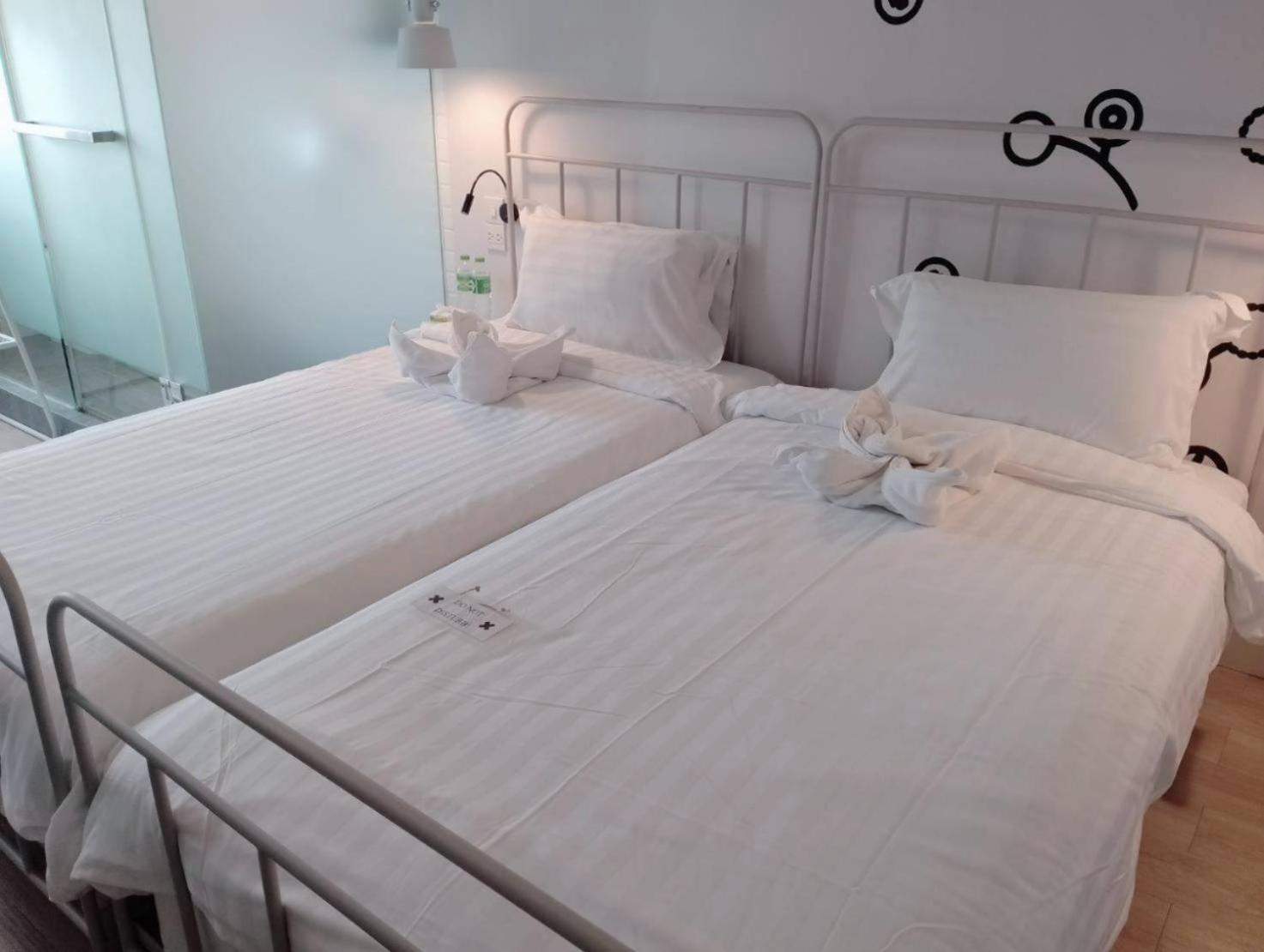 Twin Room Private Bathroom